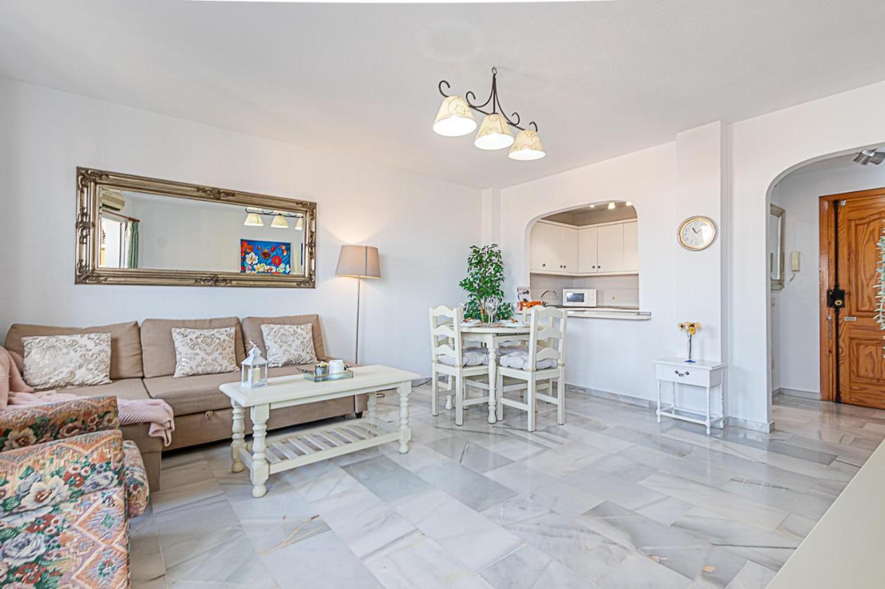 797 Holiday Rentals - Amplio Piso Para 4 En El Centro De Arroyo De La Miel 베날마데나코스타 외부 사진