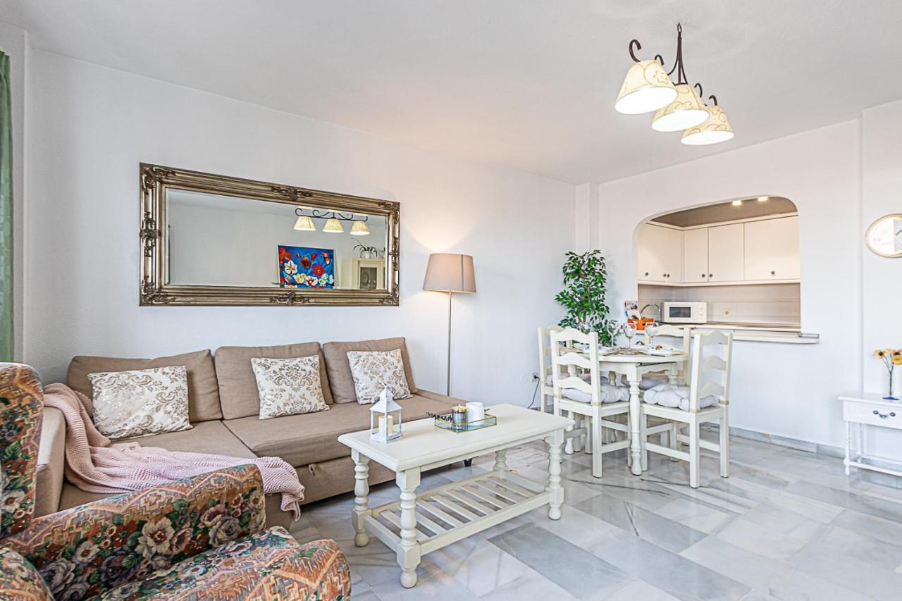 797 Holiday Rentals - Amplio Piso Para 4 En El Centro De Arroyo De La Miel 베날마데나코스타 외부 사진
