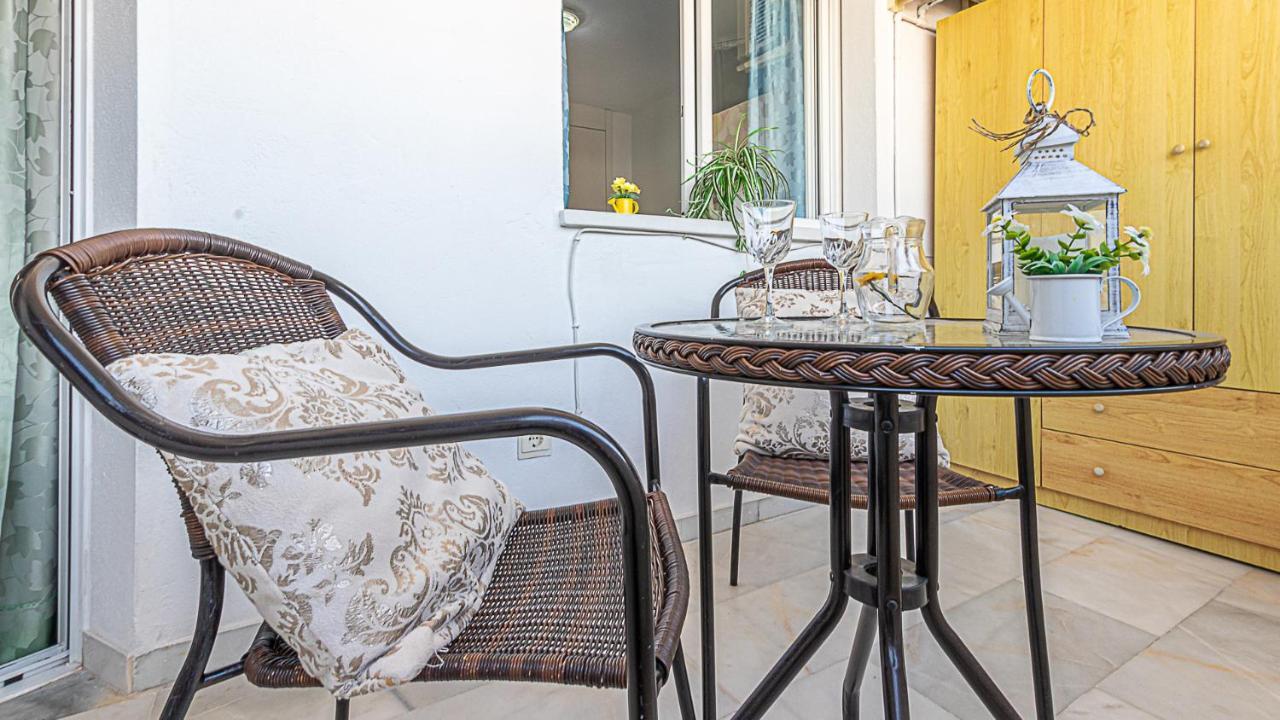 797 Holiday Rentals - Amplio Piso Para 4 En El Centro De Arroyo De La Miel 베날마데나코스타 외부 사진