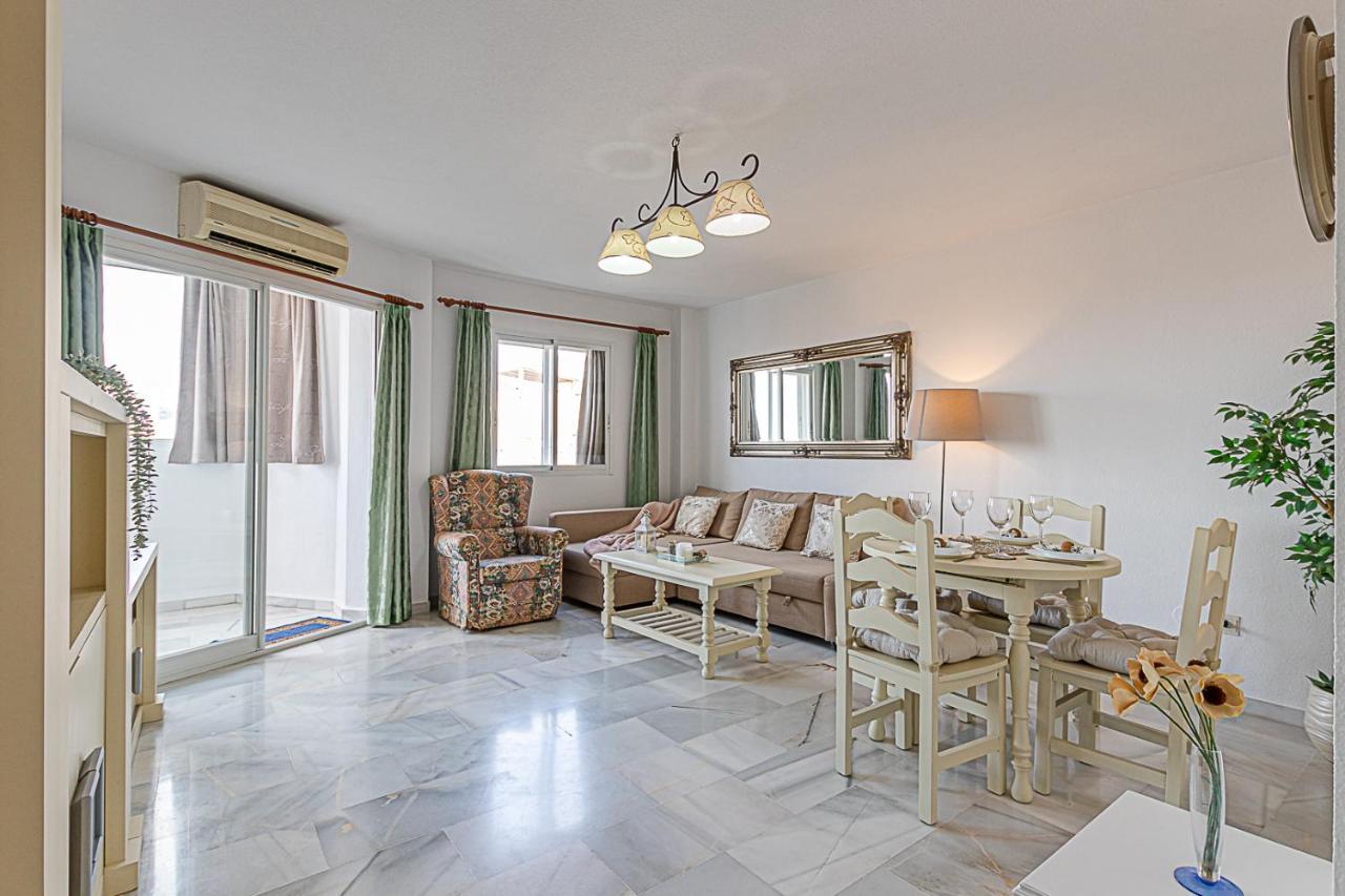 797 Holiday Rentals - Amplio Piso Para 4 En El Centro De Arroyo De La Miel 베날마데나코스타 외부 사진