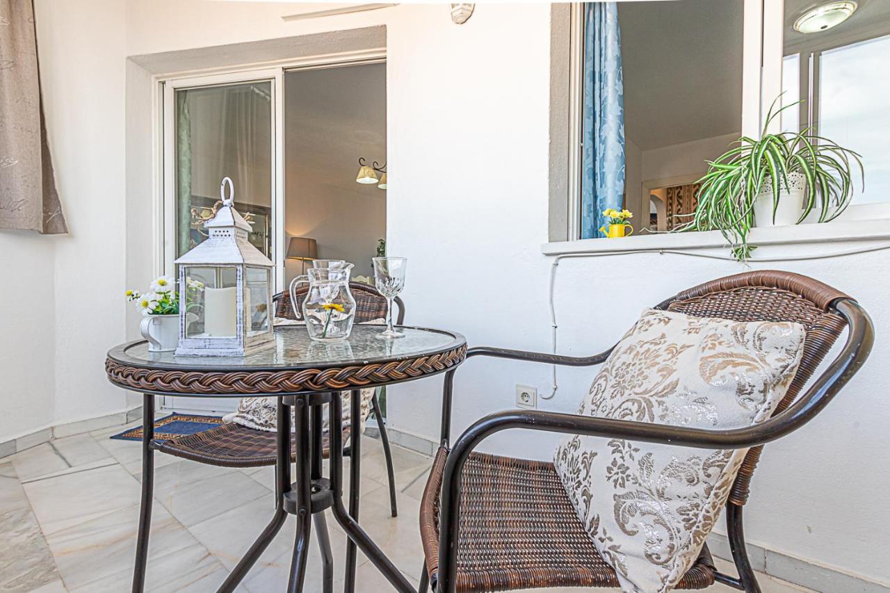 797 Holiday Rentals - Amplio Piso Para 4 En El Centro De Arroyo De La Miel 베날마데나코스타 외부 사진